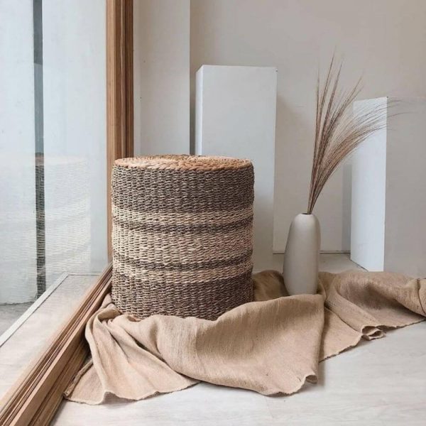 Round Seagrass Cornhusk Pouf
