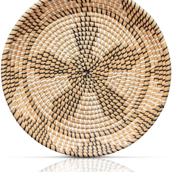 flower shaped seagrass plates vinyl thread